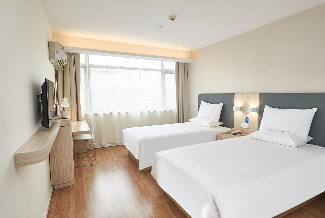 Hanting Hotel Qingdao Zhanqiao Railway Station Exterior photo